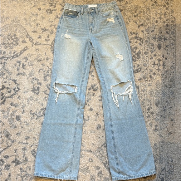 Vervet Denim - Women’s Vervet High-Rise Distressed Jeans.